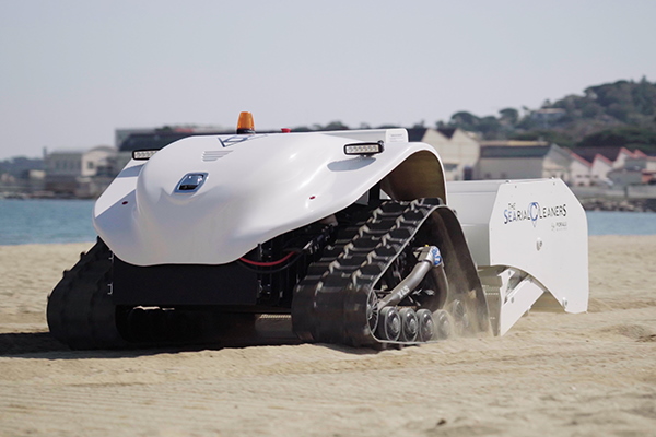 Robot mobile nettoyeur de plage BeBot